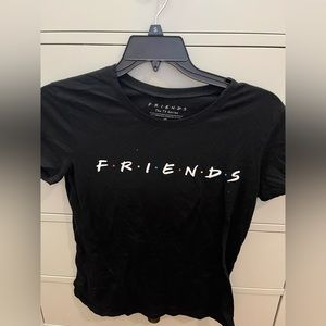 FRIENDS Tee Shirt Small